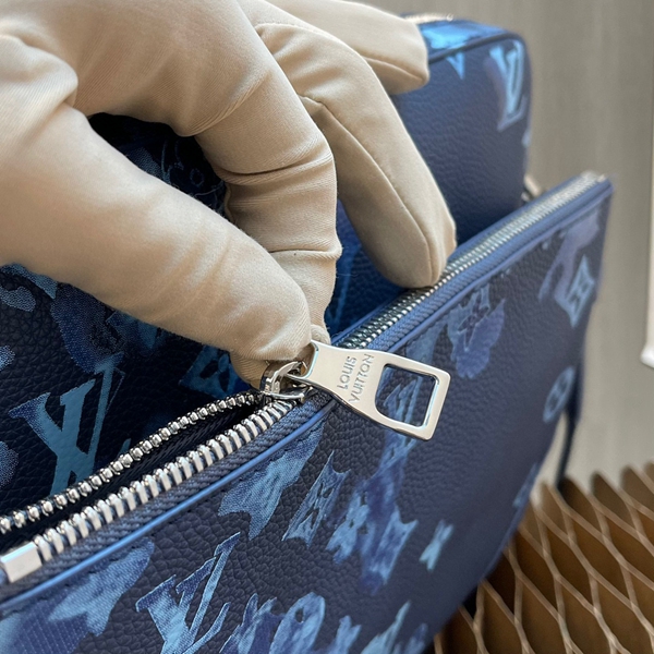 ルイヴィトンバッグ着用イメージ